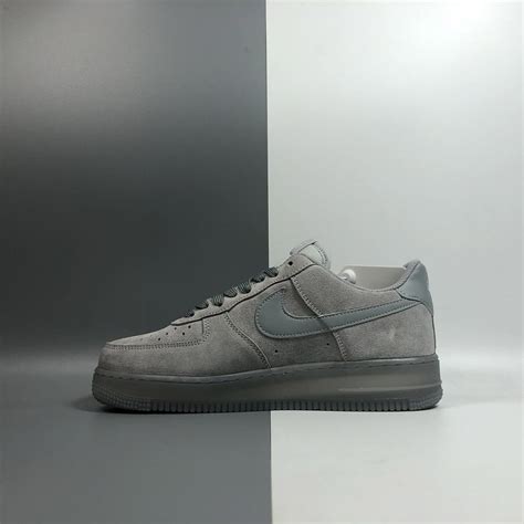 nike suede grijs